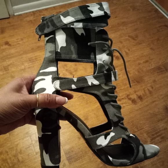 Sandal-Camo, - Picture 3 of 3